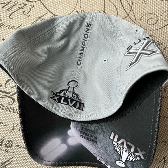 NFL Gray and Black Cap with Team Logo - Picture 4 of 5
